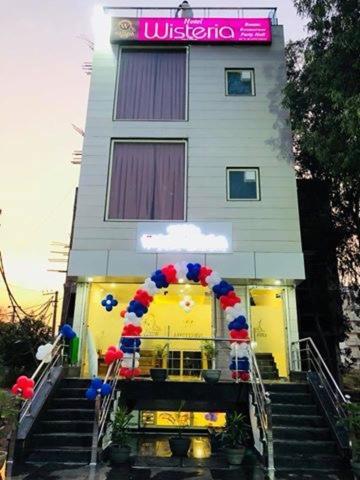 Hotel Wisteria -Main Highway Hotel Zirakpur Exterior foto