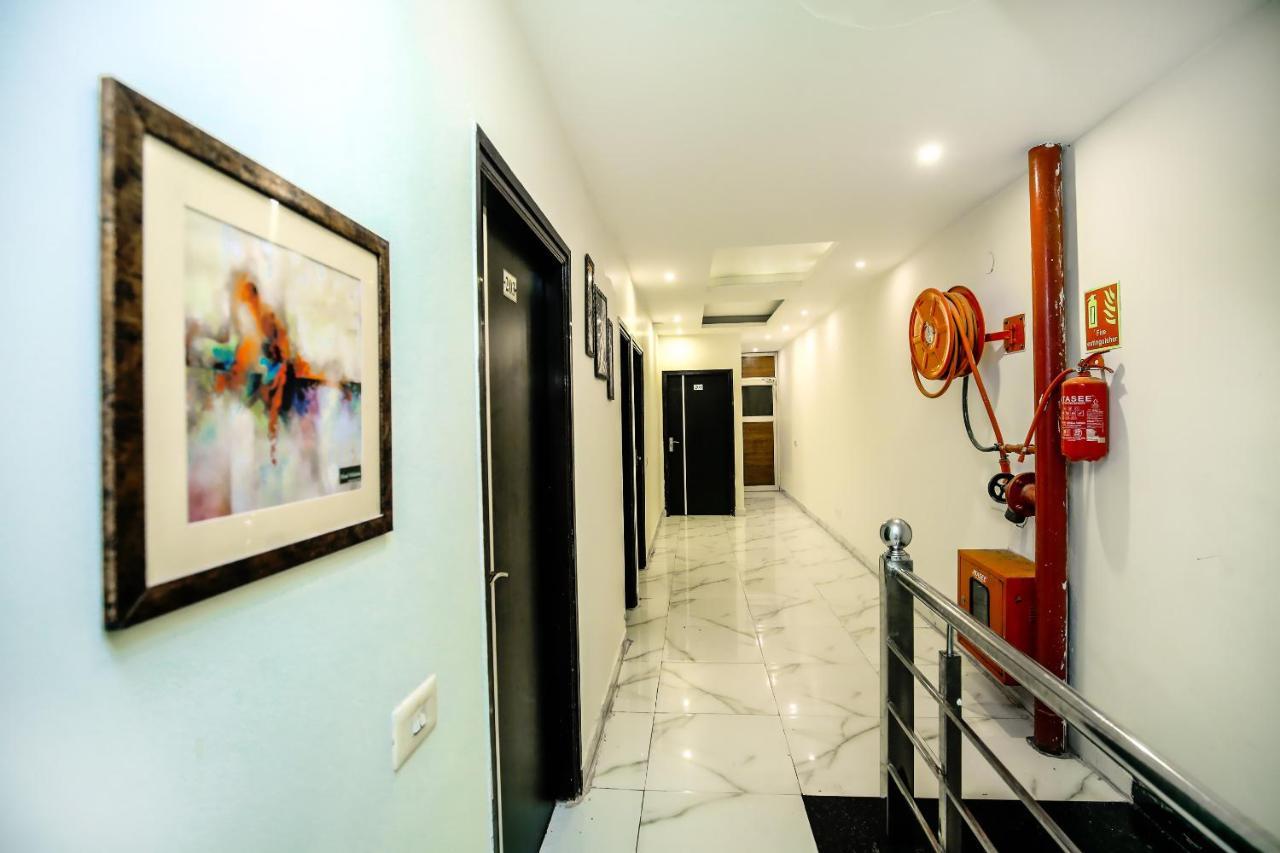 Hotel Wisteria -Main Highway Hotel Zirakpur Exterior foto